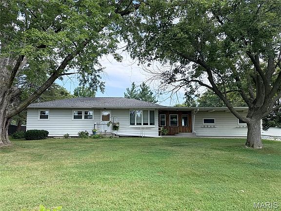 3rd image of 12492 New London Gravel Rd