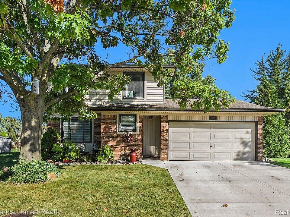 1st image of 43656 Laurelwood Dr