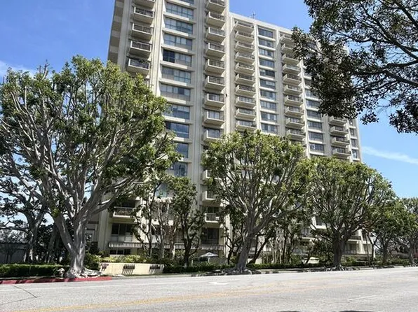 2170 Century Park E APT 204-S, Los Angeles, CA 90067