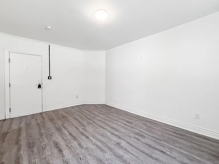 394 Dovercourt Rd #11 — Photo 11