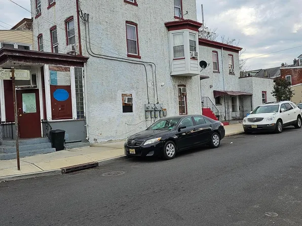 401 Elmer St, Trenton, NJ 08611