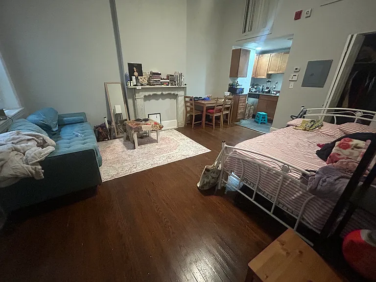 1931 Chestnut St #2H — Photo 15