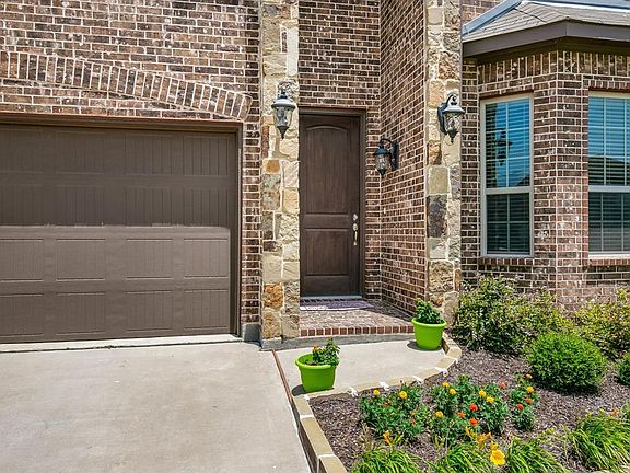 2nd image of 3057 Bella Lago Dr