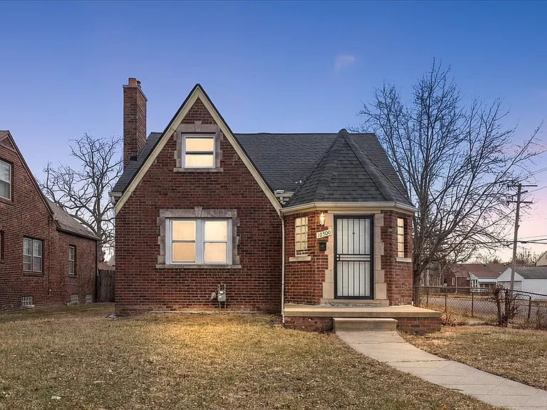 10500 Somerset Ave — Photo 1