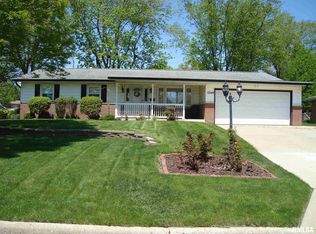 3309 W Chartwell Rd, Peoria, IL 61614