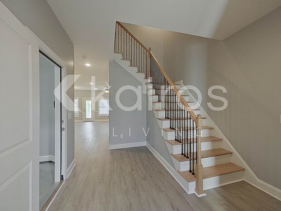 2nd image of 3709 Oak Leaf Way Unit C