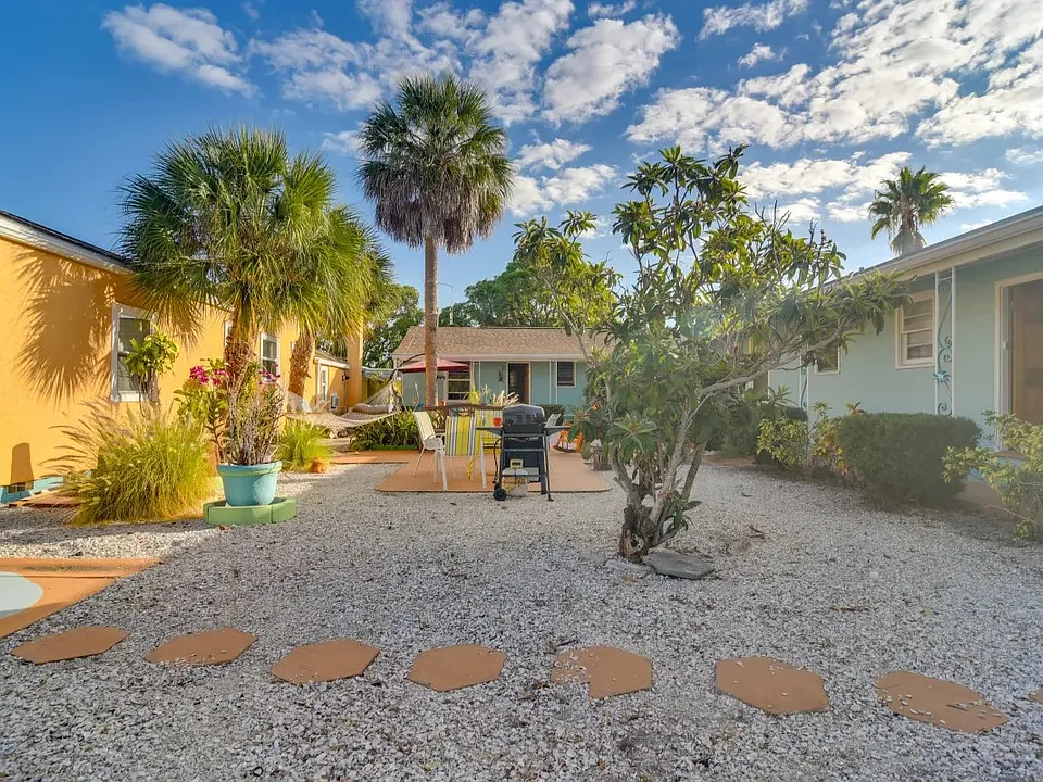 7225 Boca Ciega Dr #3