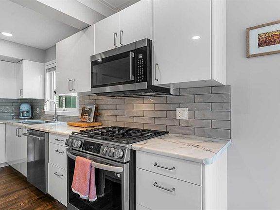 5th image of 2031 S 2nd Ave NW