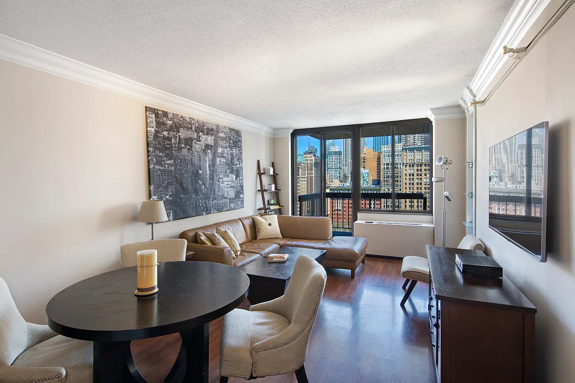 5 East 22nd Street — Photo 1