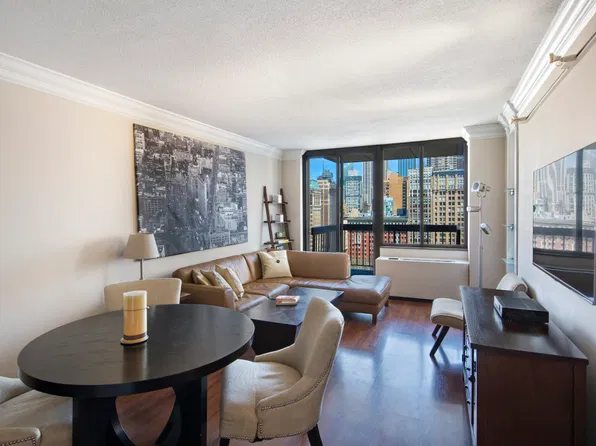 5 E 22nd St, New York, NY
