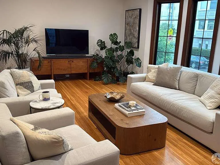 3718 Divisadero St — Photo 1
