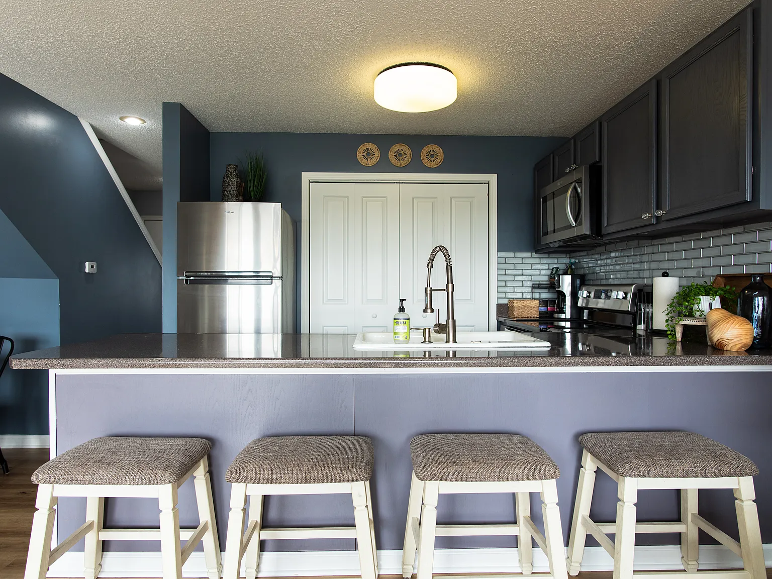 2 bed, 1188 sqft, $2,200 — Photo 3