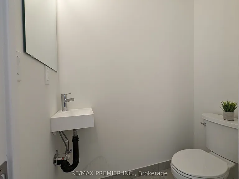 11 Steckley House Ln #403 — Photo 7