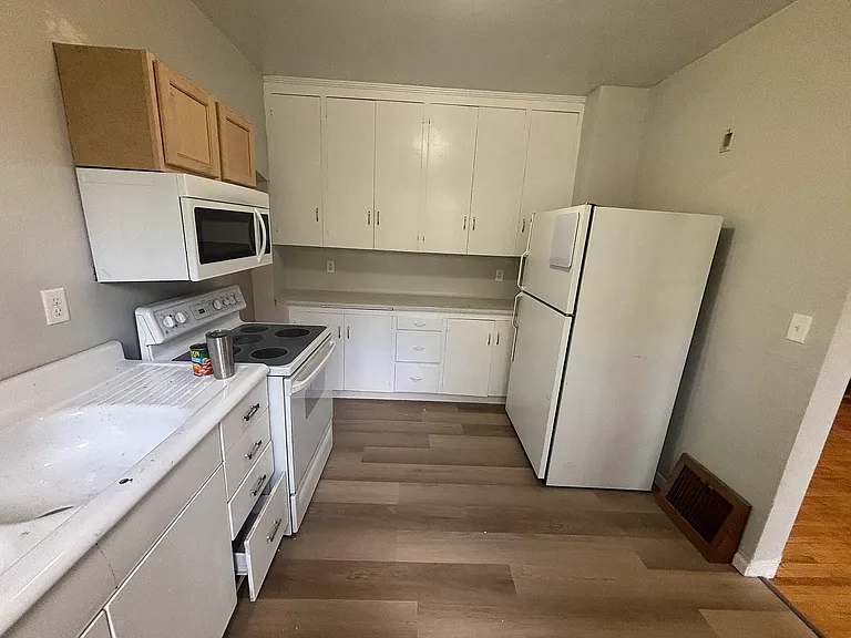 3015 Wellington St — Photo 7