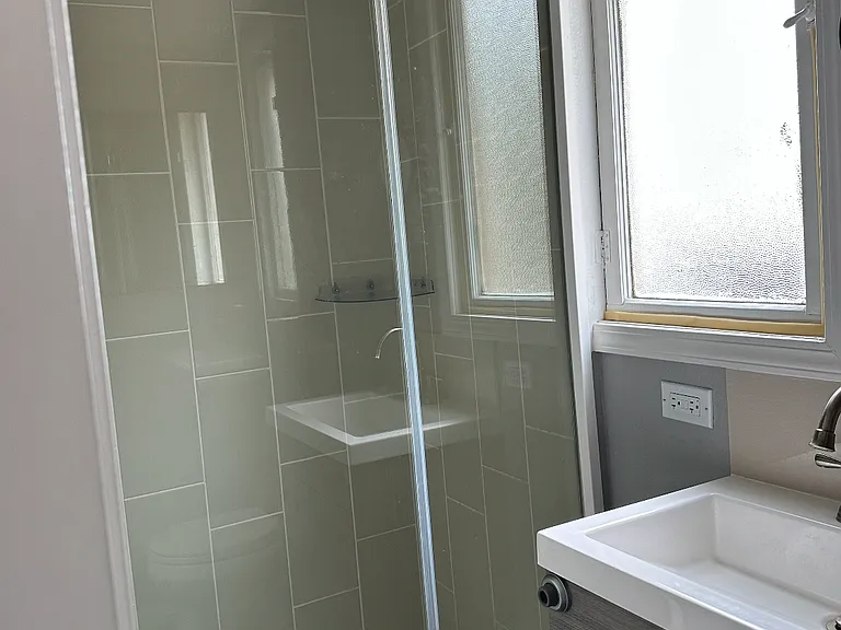 2124 Kittredge St #1 — Photo 2