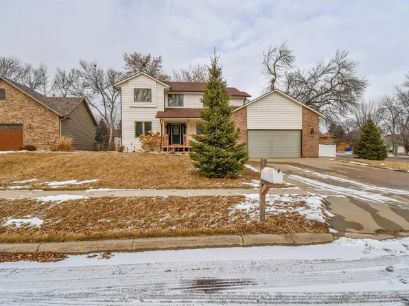 6000 W Winterberry Cir, Sioux Falls, SD 57106