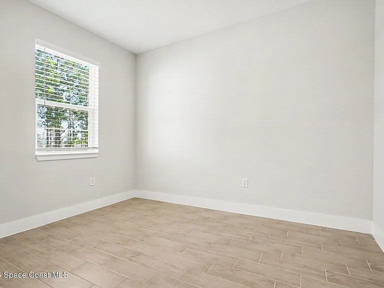 414 Caribbean St SE — Photo 33