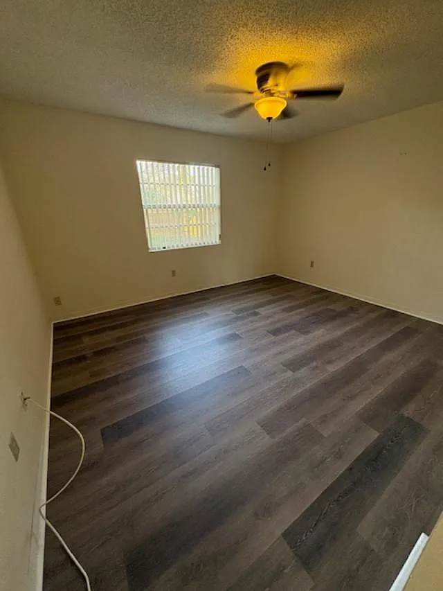Manor Condo 1 bed 1 bath cute condo — Photo 3