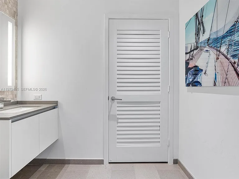 88 SW 7th St #2709 — Photo 38