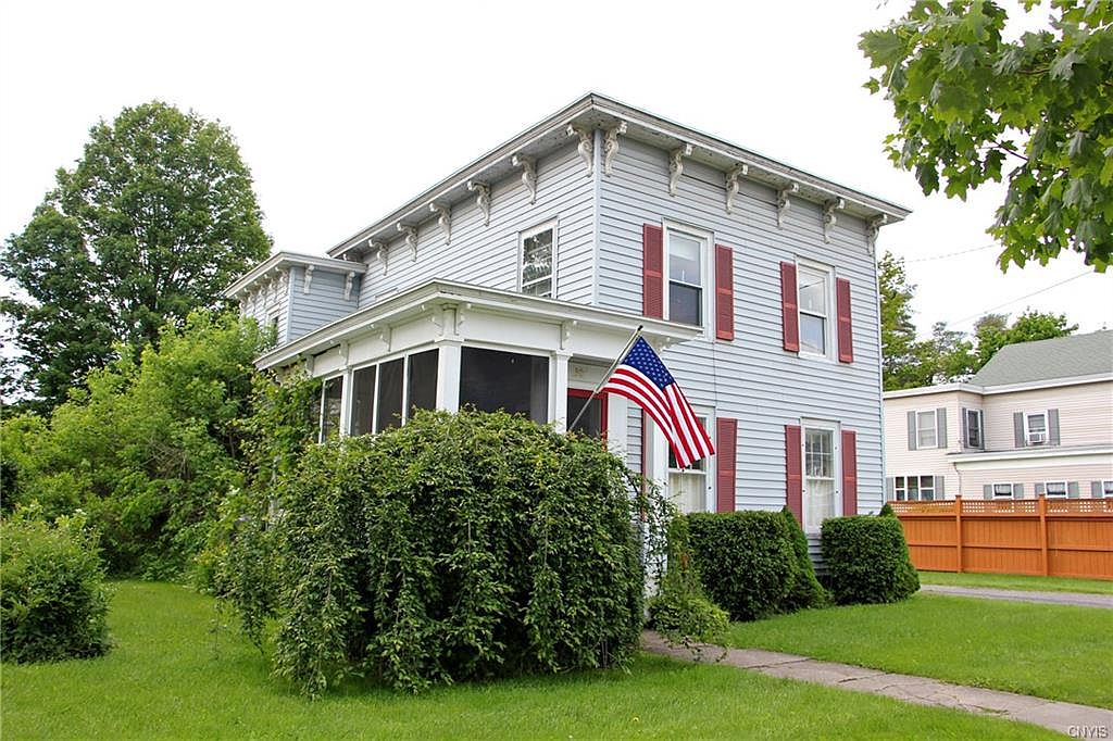 30 Montgomery St Hamilton Ny 13346 Mls S1269246 Zillow