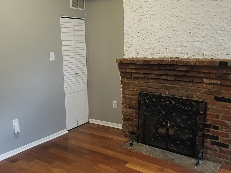 725 12th St NE — Photo 16