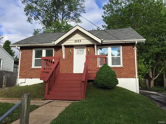1st image of 2223 Wismer Ave