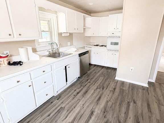 2nd image of 7015 Radcliffe St