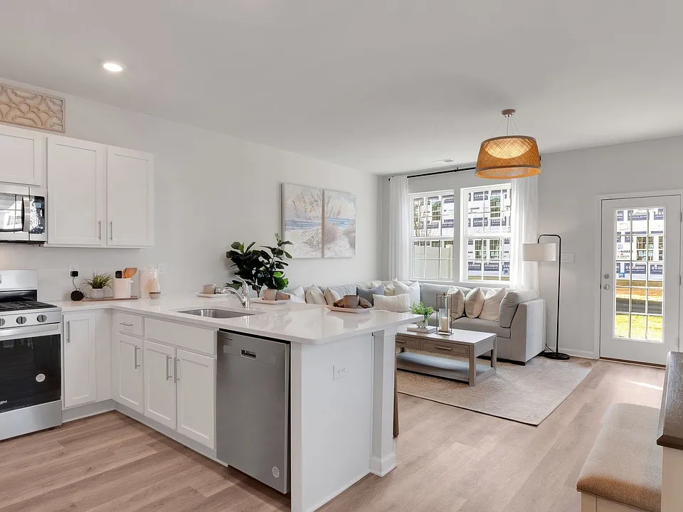 267 Hermosa Dr
