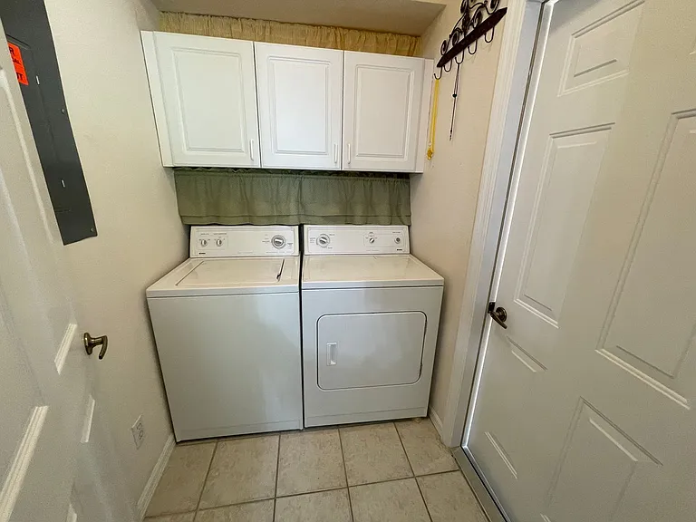 5708 Greenwood Cir #48 — Photo 26
