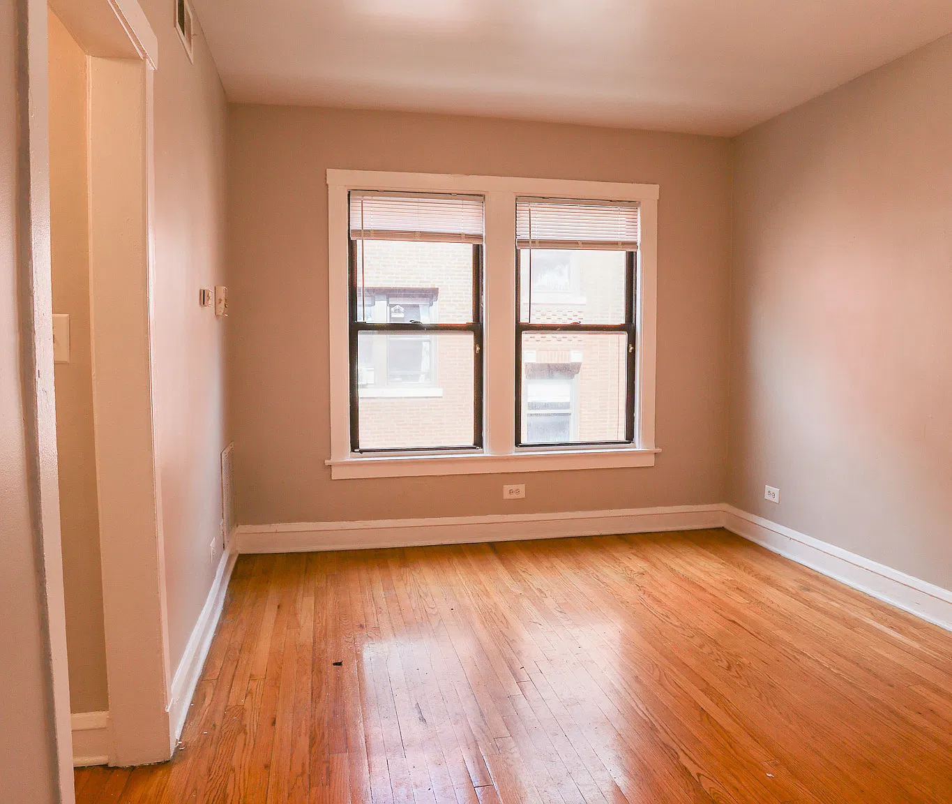 2625 N Spaulding Ave — Photo 3