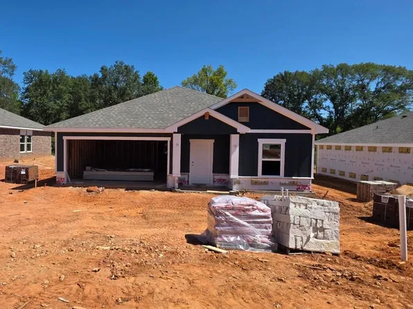 2705 Southern Oaks Dr, Longview, TX 75604