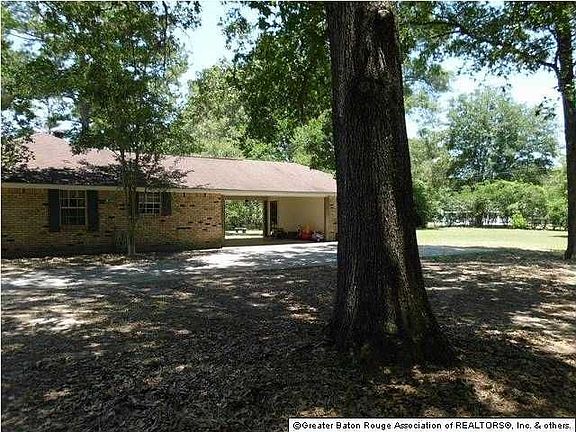 3rd image of 9565 Fairway Dr