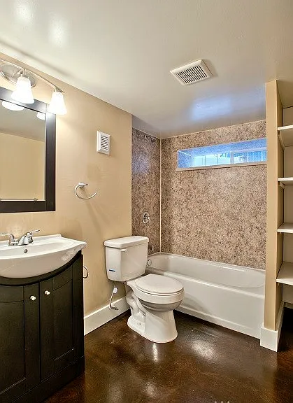 515 W McGraw St #B — Photo 4