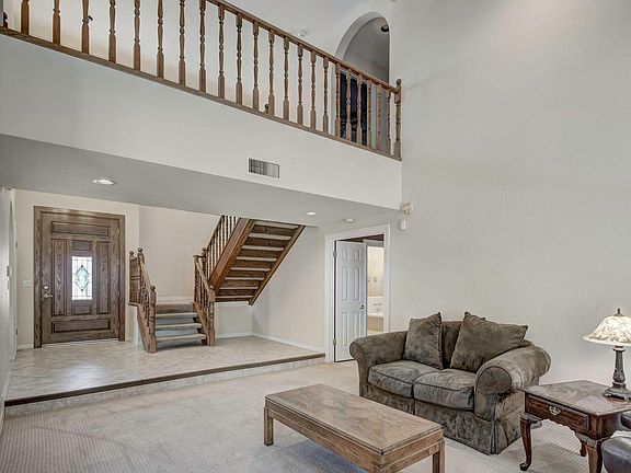 3rd image of 1235 E Le Marche Ave