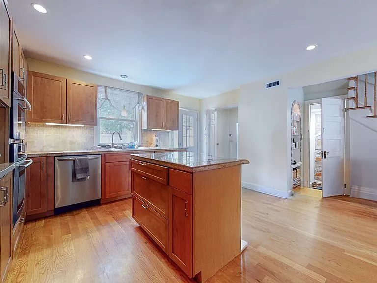 2 Ward Ct — Photo 4