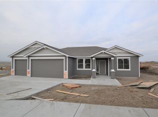 7098 Collins St, West Richland, WA 99353