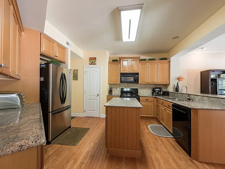 1285 Brookstone Dr — Photo 9