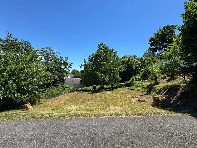 28 Terrace Ave #2F — Photo 4