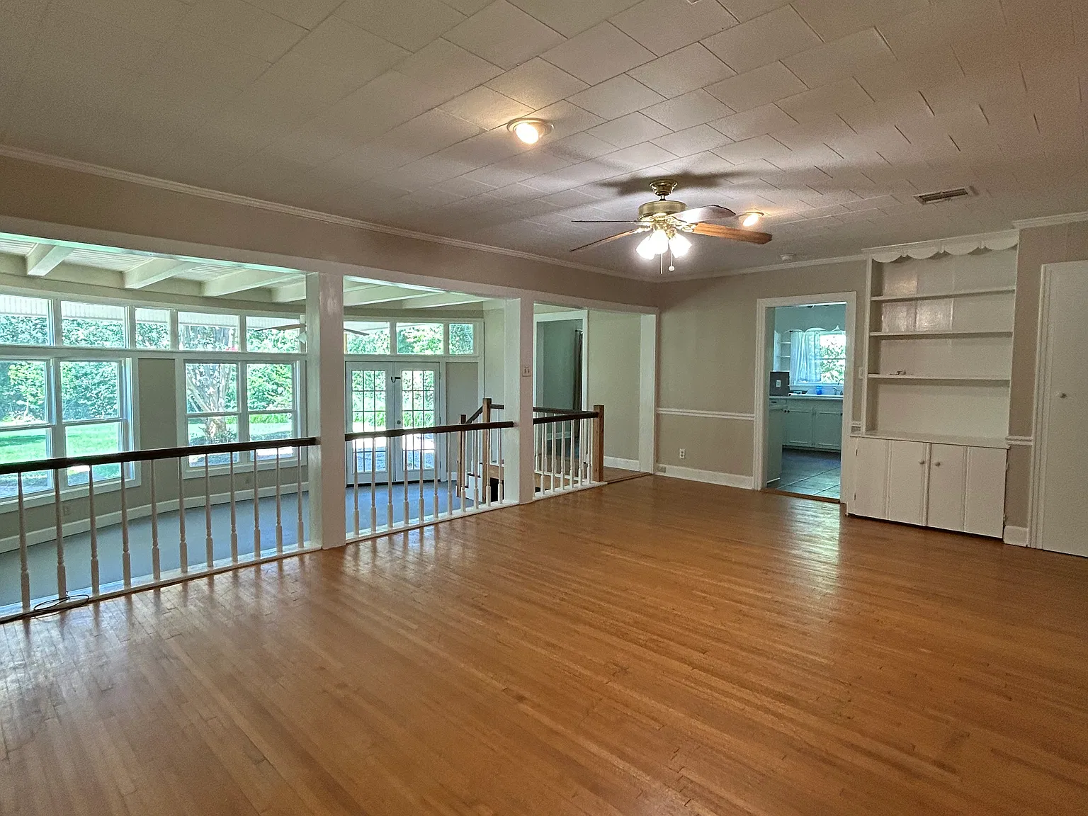 3 bed, 2000 sqft, $1,800 — Photo 4