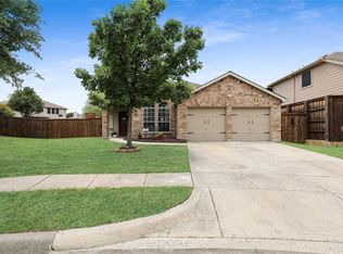 1612 Swan Ct, Aubrey, TX 76227