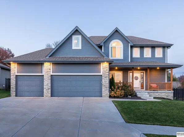 434 Devonshire Dr, Gretna, NE 68028