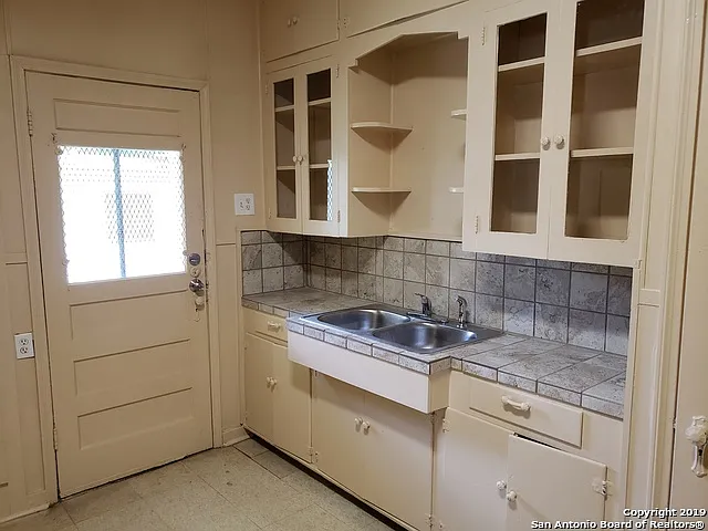 405 N Park Blvd — Photo 7