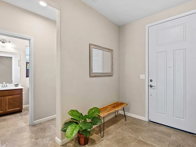 734 Carver Pl — Photo 6