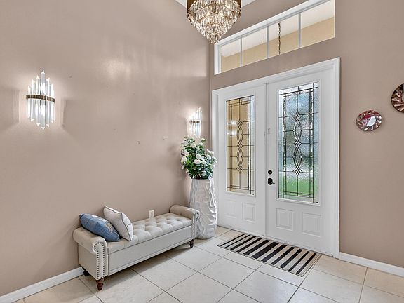4th image of 544 SW Lake Manatee Way