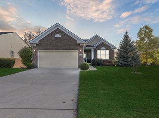 9525 Pine Valley Dr, Grand Blanc, MI