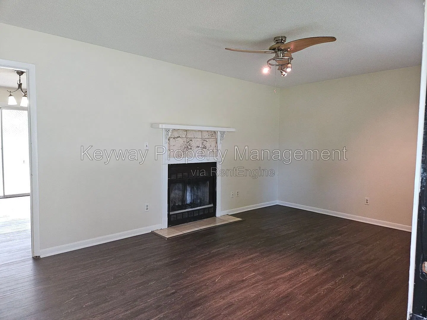 3 bed, 1.5 bath, 1260 sqft, $1,500 — Photo 4