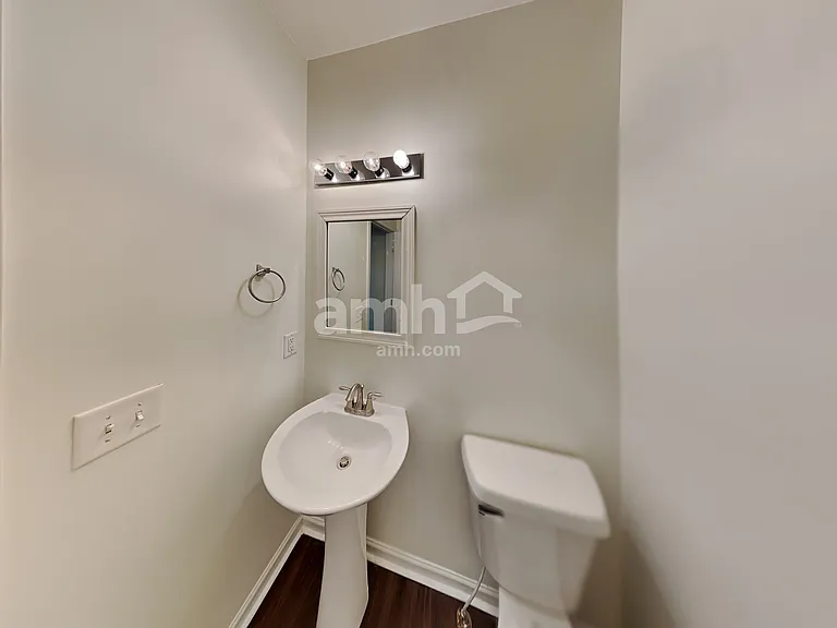 661 Wolfeboro Ln — Photo 10