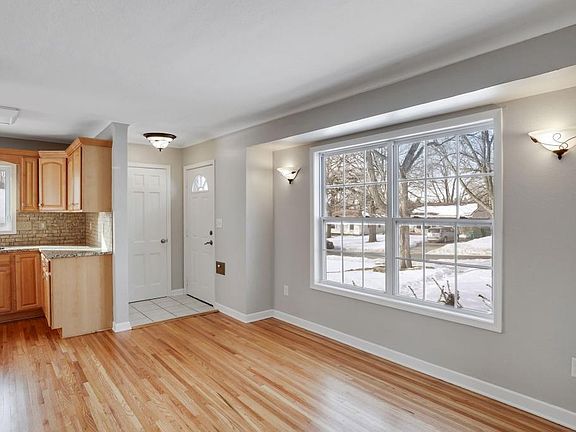 3rd image of 2241 Kentucky Ave S