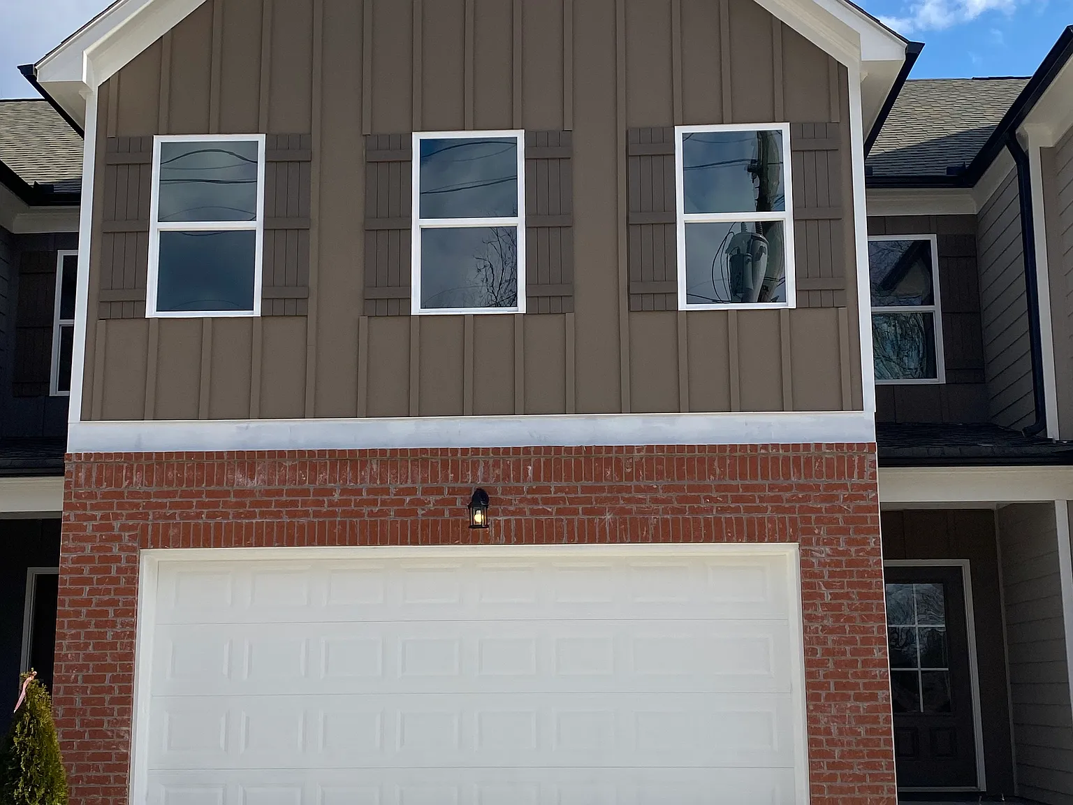 3 bed, 2.5 bath, 1900 sqft, $2,075 — Photo 4