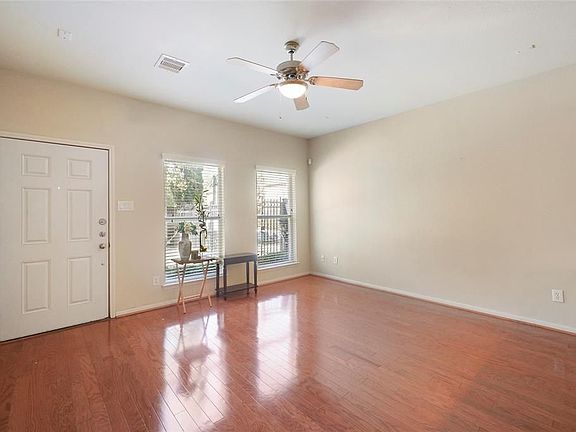 3rd image of 2206 Naomi St Unit 19